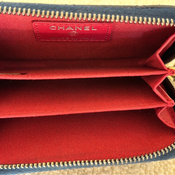 🌴SOLD🌴 Authentic Chanel Gabrielle Zippy Card Holder Blue Black CC - Picture 10 of 11